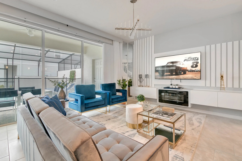 5 Bedrooms4 Bathrooms Windsor Island 1860Sd