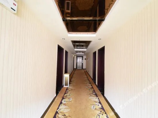 Hualong Business Hotel