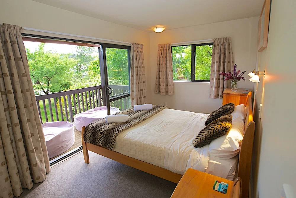 Manuka Rooms