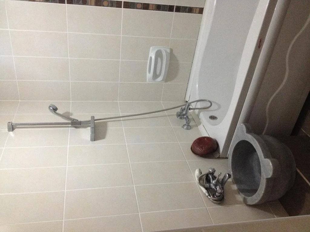 Dinana Hotel