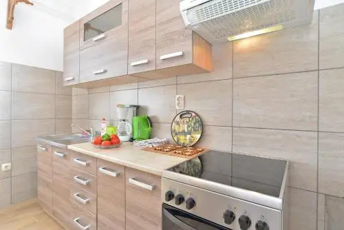 Apartments Gracijano 1724