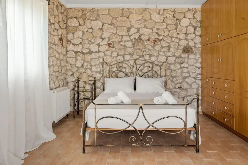 Stone House in olive Grove - former Denis Stone Villa