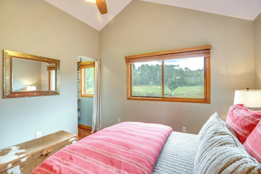 Mountain Village Home Steps to Ski Lift & Shuttle