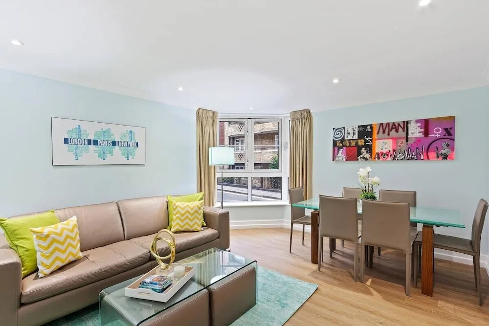 Sophisticated 2 Bed, 2 Bath apt in Angel