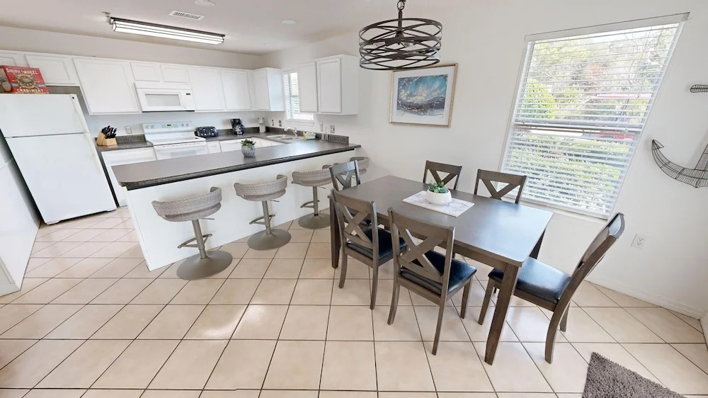 Grand Caribbean East 101 2 Bedroom Condo