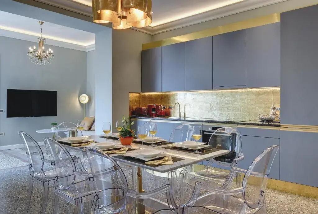 Arena & Seaview Luxurious Residence
