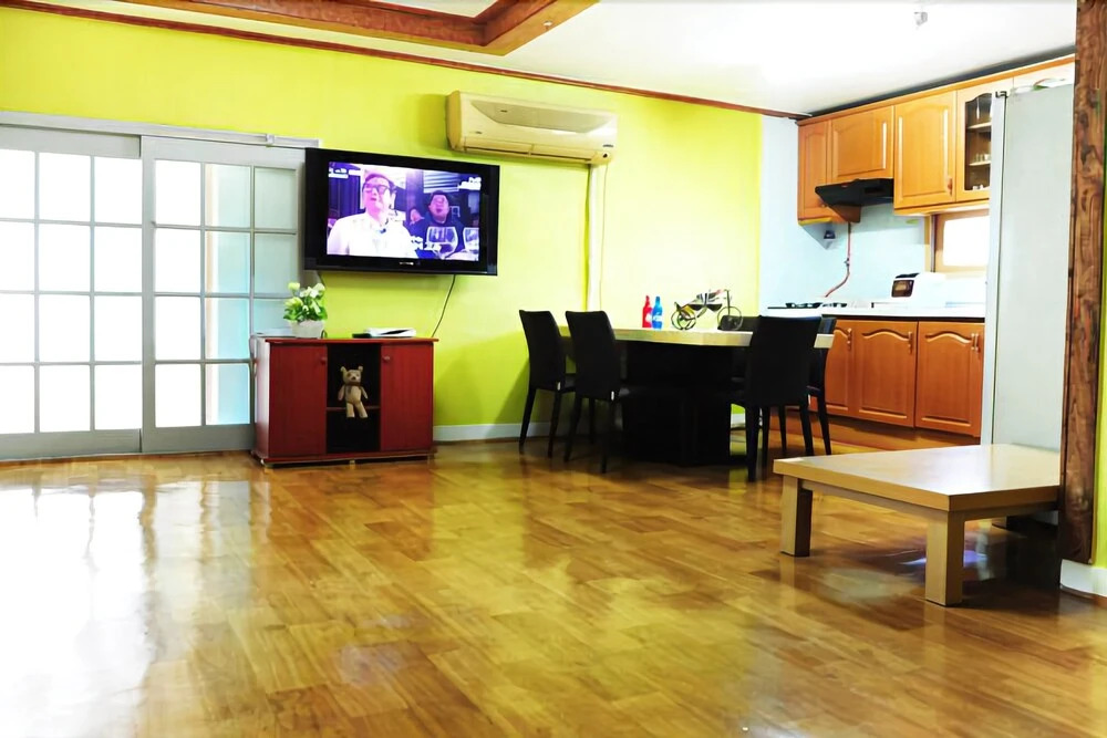 Anmyeondo Travel Paradise Pension