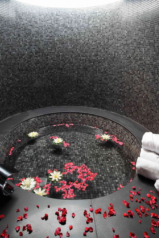 Asia Gardens Hotel & Thai Spa, a Royal Hideaway Hotel