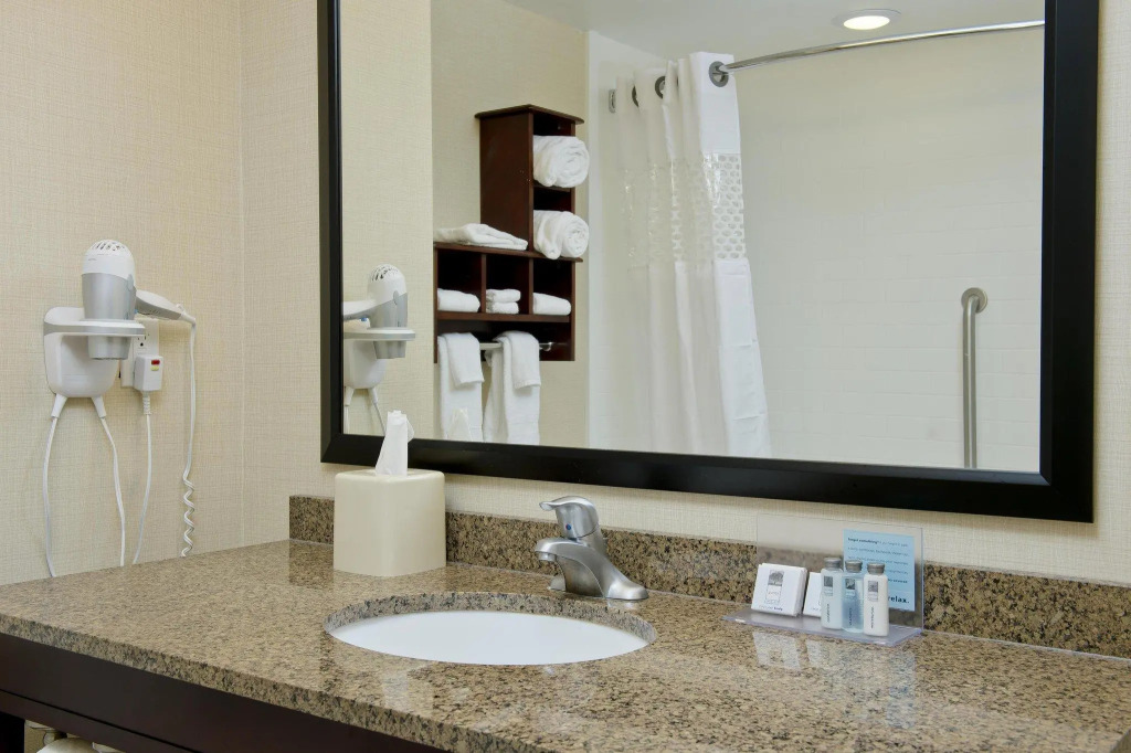 Hampton Inn & Suites Ocean City Bayfront-Convention Center