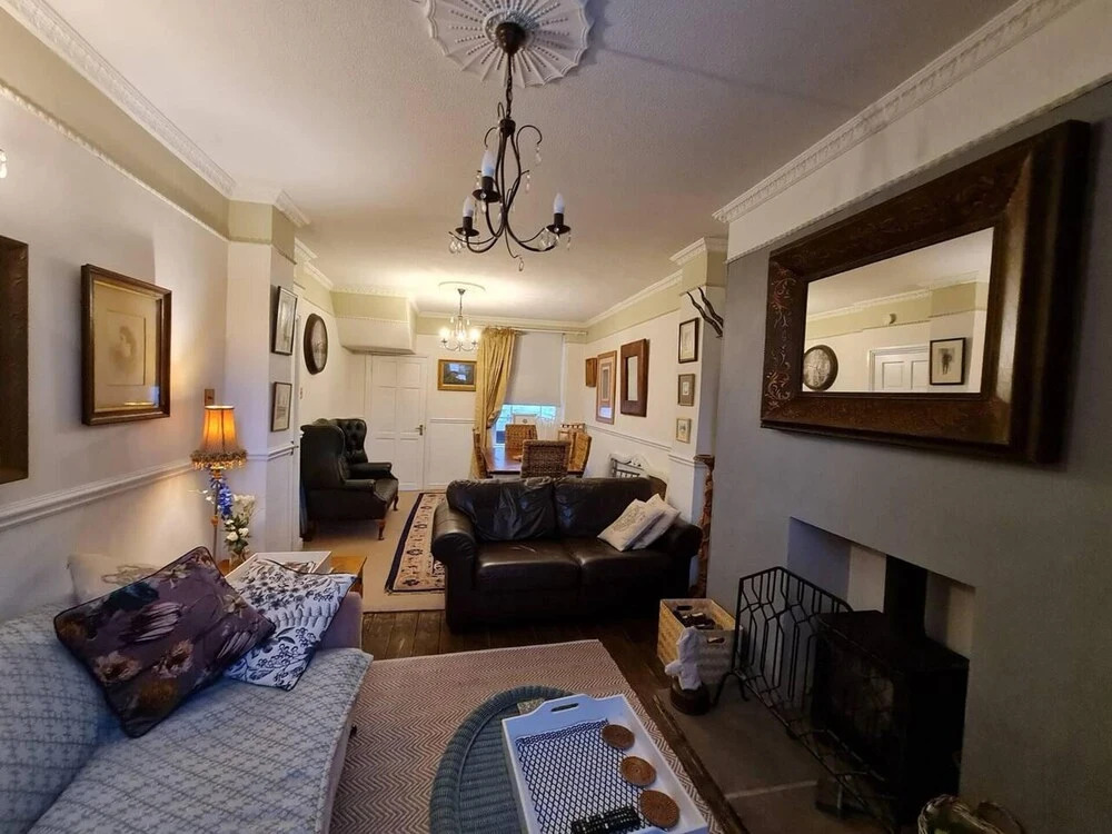 A Cosy Three Bedroomed Cottage in Leafy Embleton