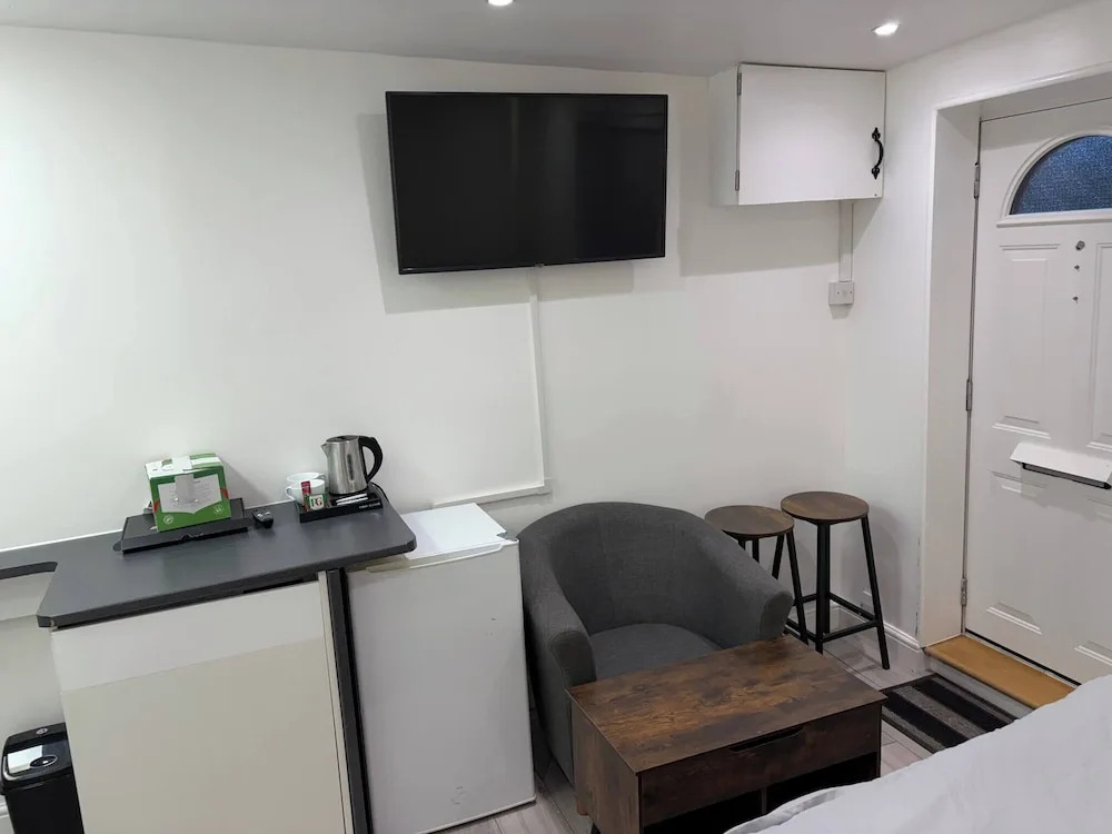 Studio With Own Entrance Perfect Getaway