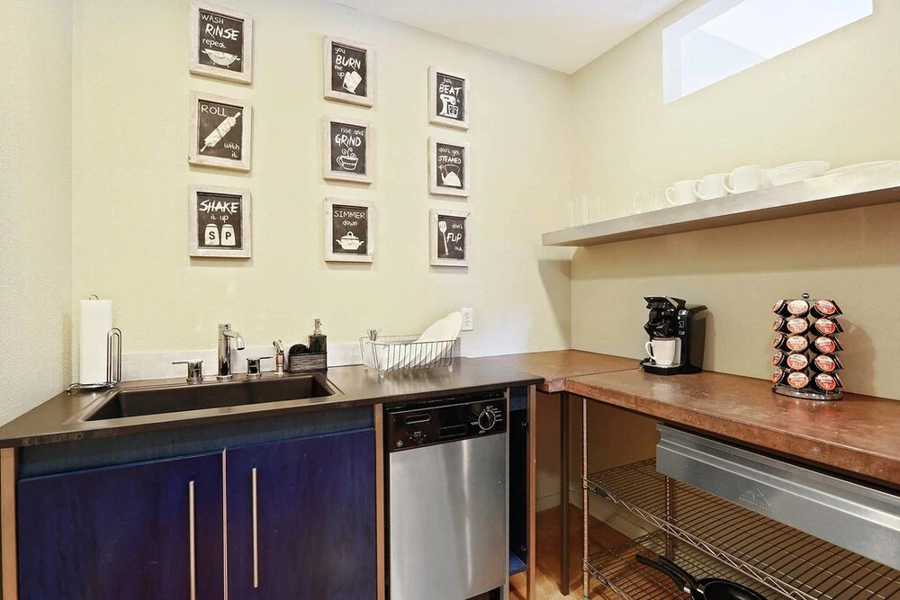 Spacious 3br/2ba Industrial Apt in Nola by Domio