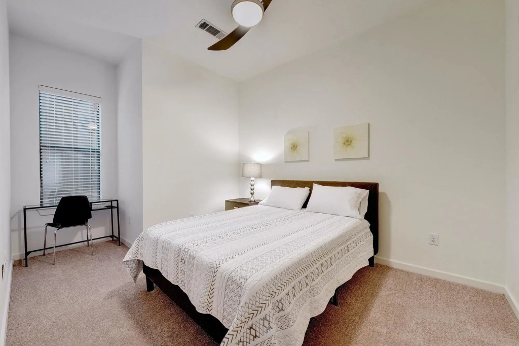 Hip Downtown Suite by AustinStays