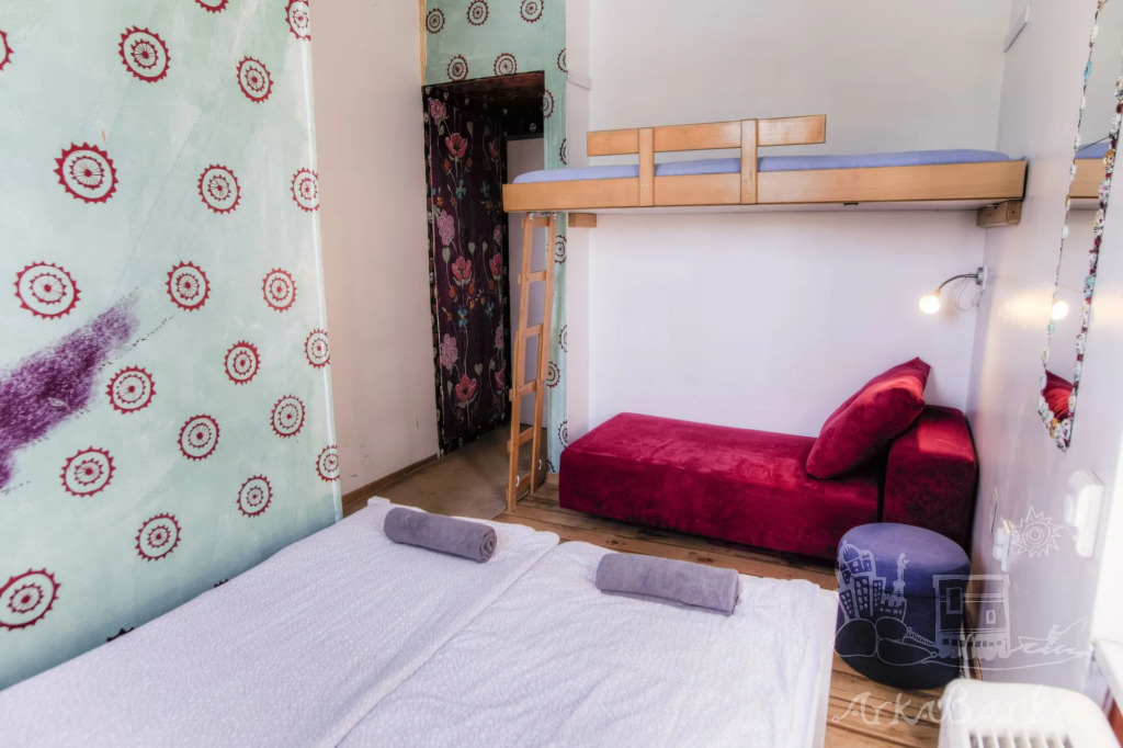 ArkaBarka Floating Hostel