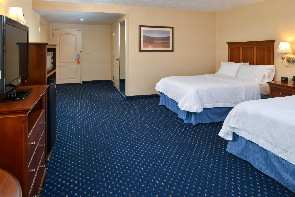 Hampton Inn and Suites Fredericksburg South