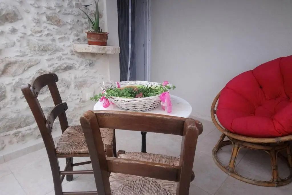 Eirinis Traditional House