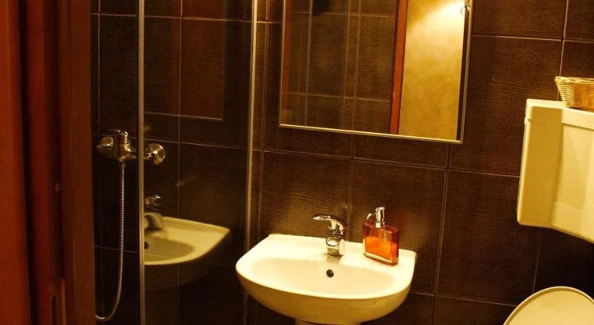 Avalon Rooms