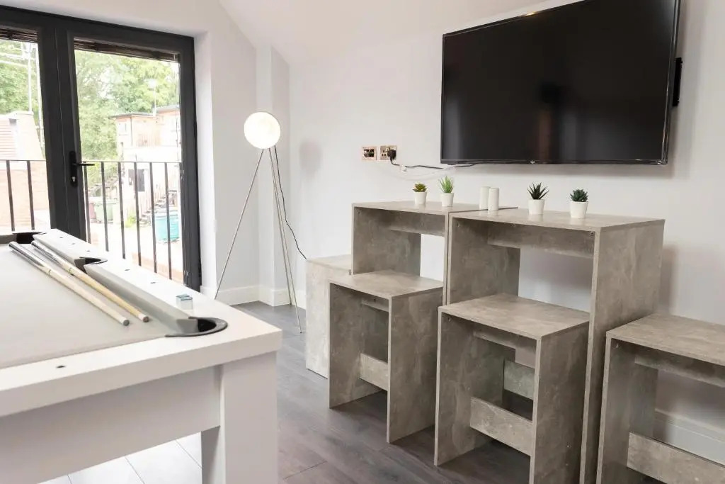 D  D Luxury Apartments