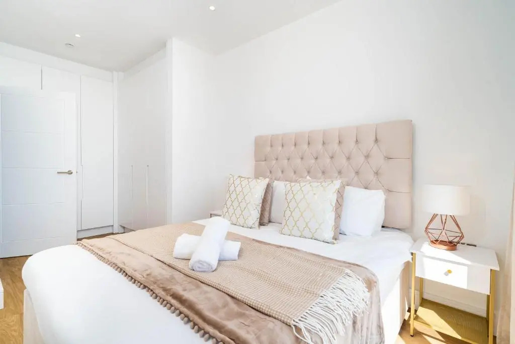 Beautiful City Centre Suite - Secure Parking - China Town - Top Rated