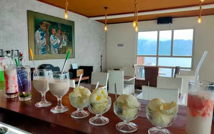 Hotel Maninjau Indah