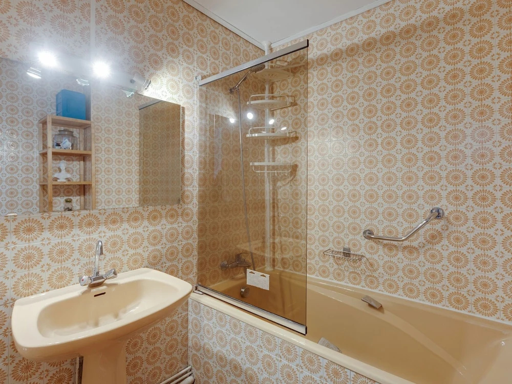 Lovely Holiday Home in Bannalec for Family With Garden