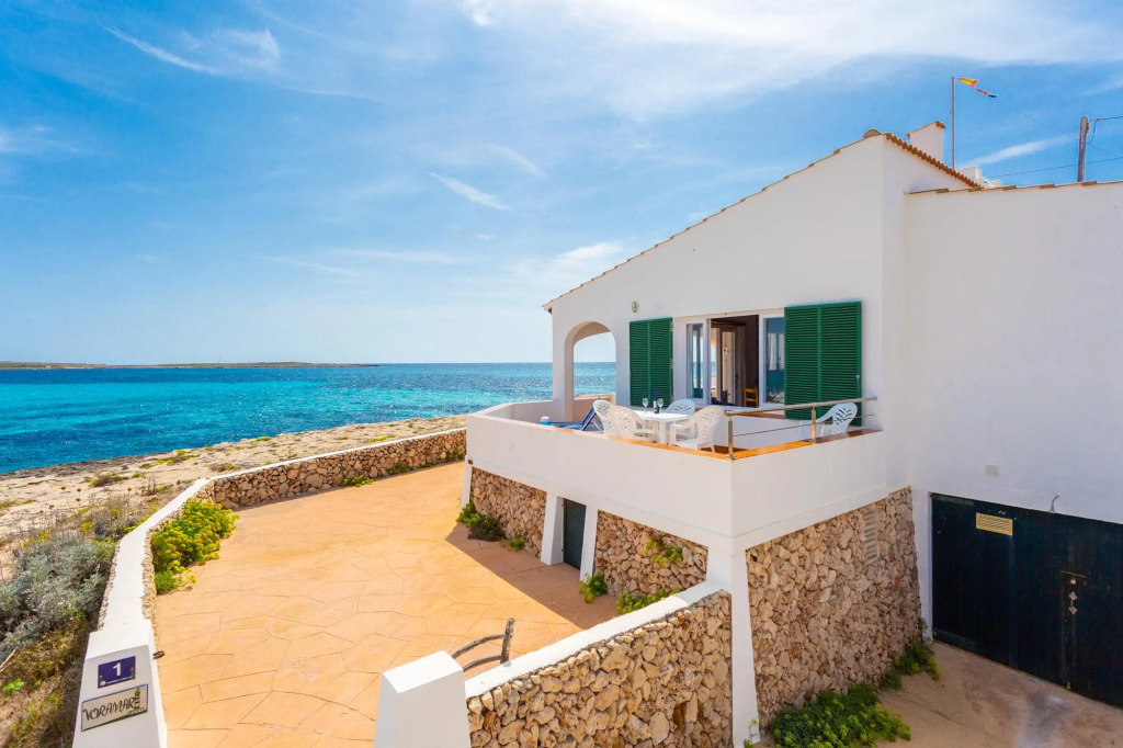 Voramar Waterfront: Walk to Beach, Sea Views, A/C, WiFi, Car Not Required                            - 2200