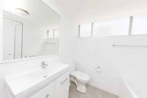 Ebbtide, Unit 17, 2-6 North Street