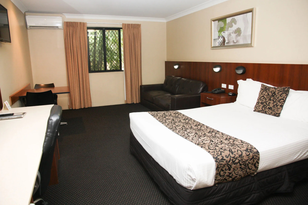 Rocky Resort Motor Inn