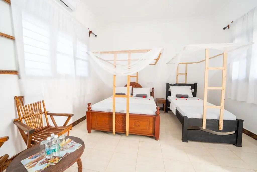 Savi House Nungwi