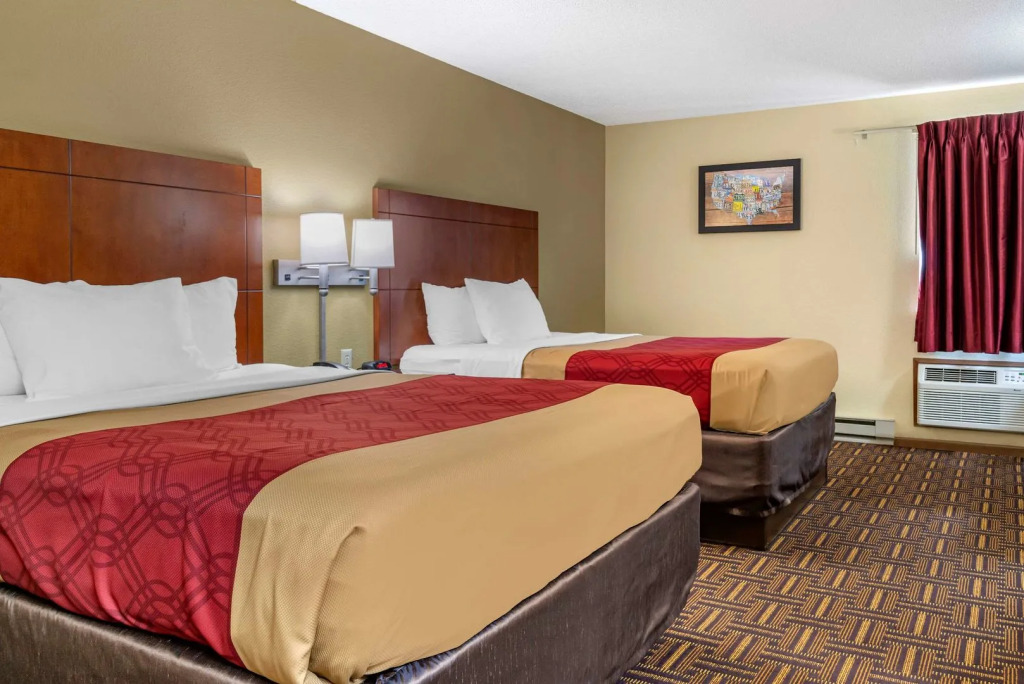 Coratel Inn and Suites By Jasper River Falls