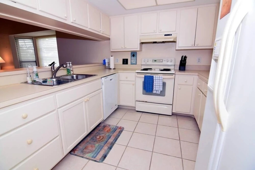 Fore Dunes Home -pet Friendly Duplex, Located In The Dunes! 2 Bedroom Duplex