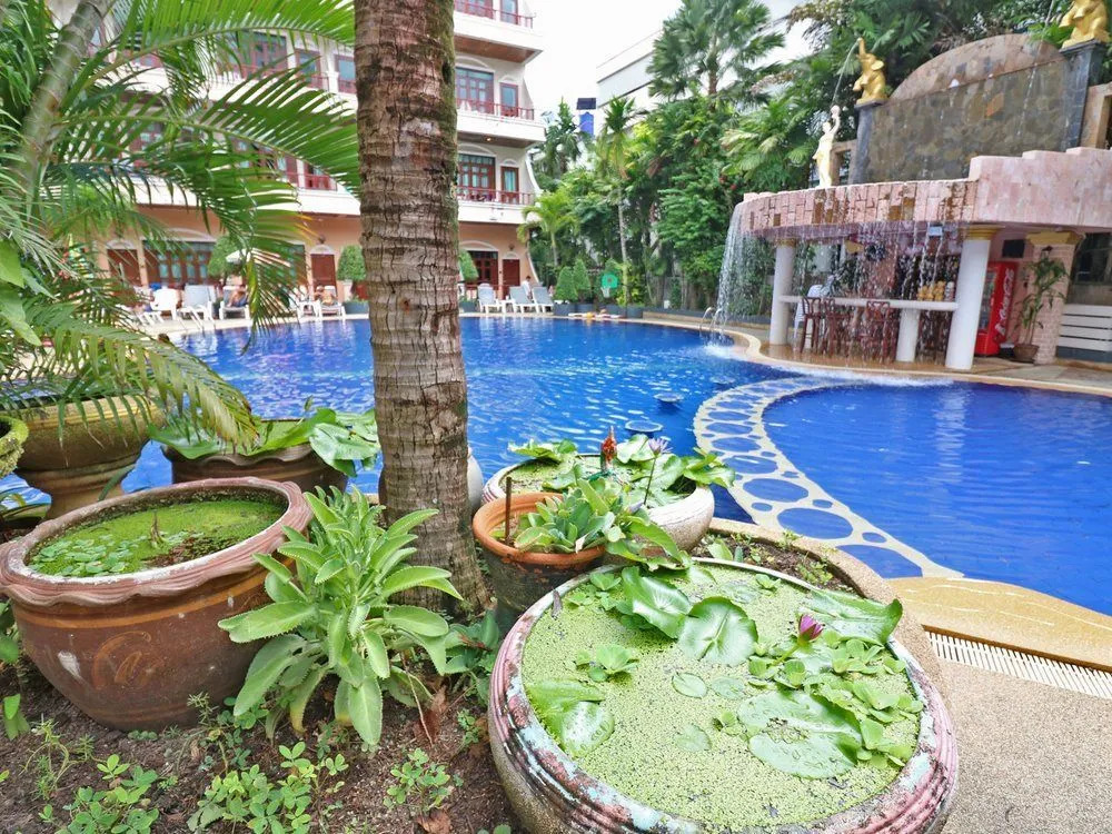NIDA Rooms Cape Patong Malibu