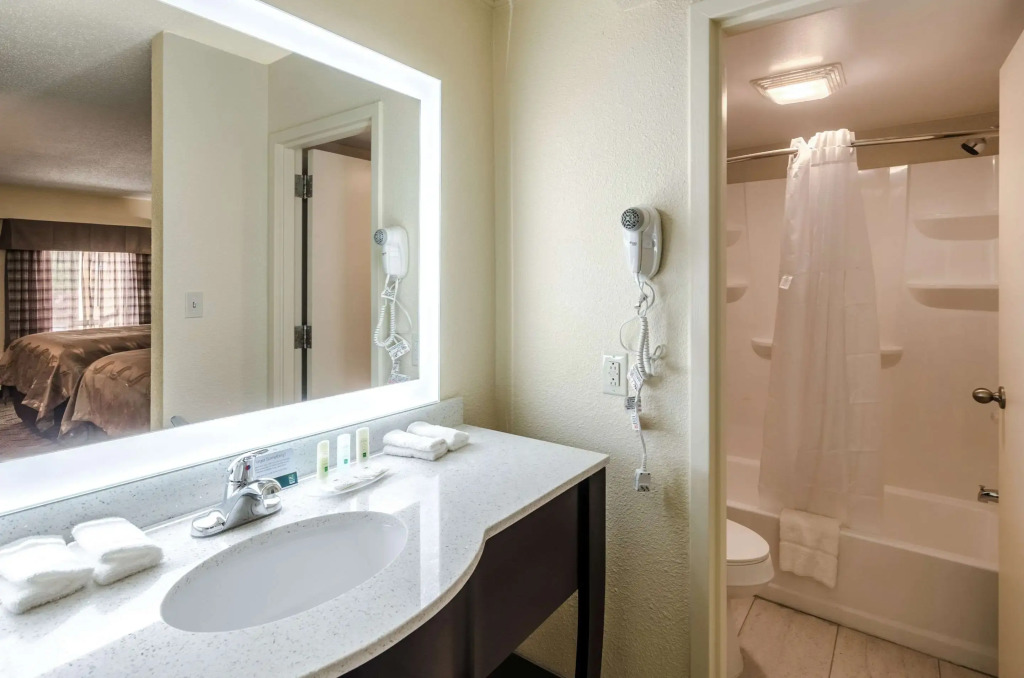 Quality Inn Tanglewood