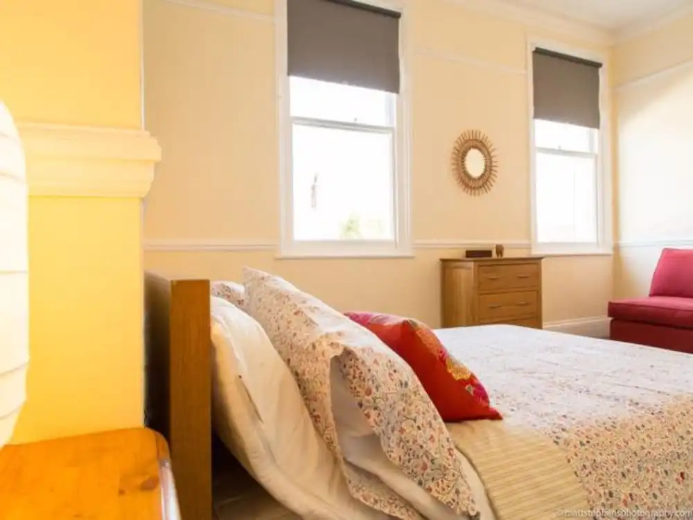 Classic Victorian House Sleeps 8 in East Brighton