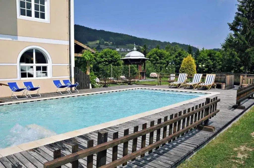 Alpen Hotel Eghel Resort & SPA