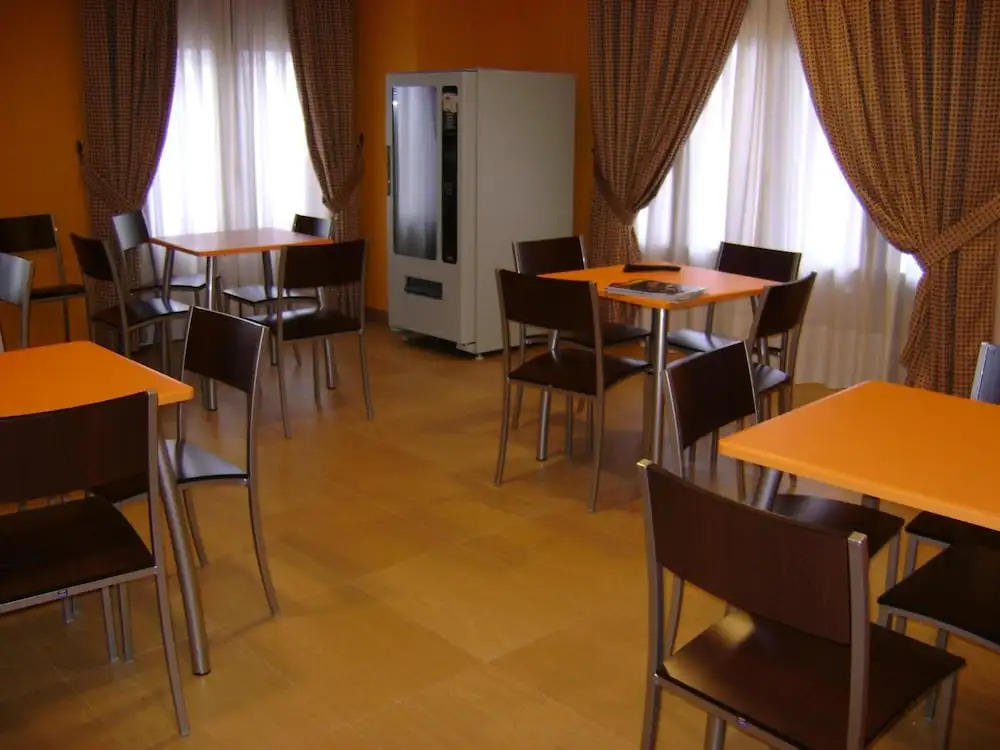 Hostal Jijones