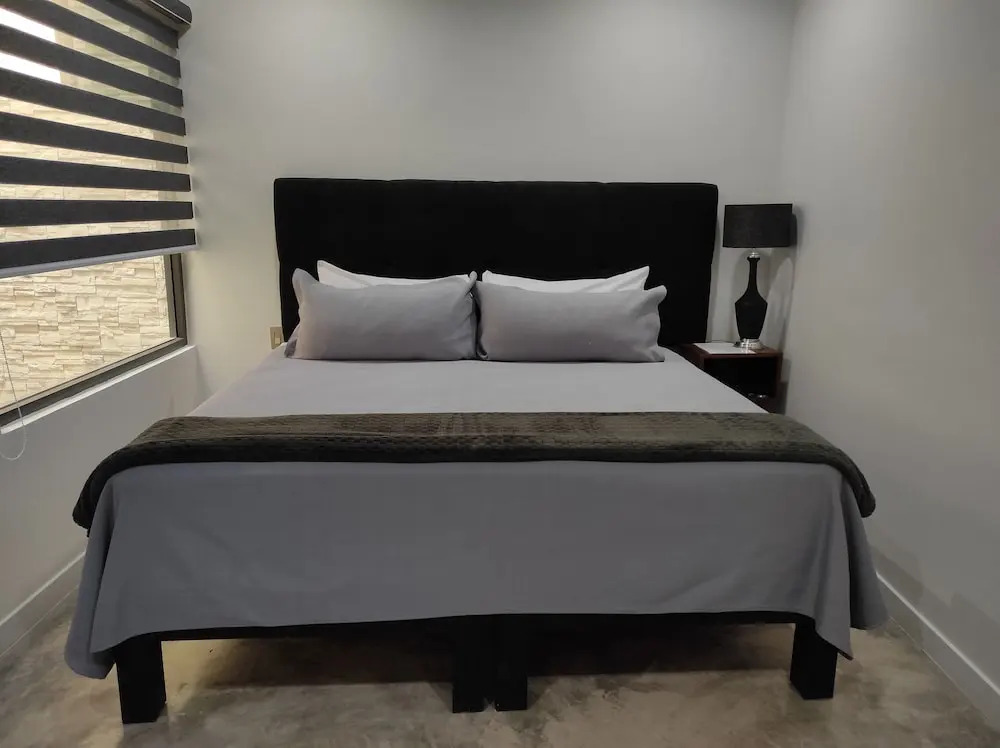 Hotel Manadia