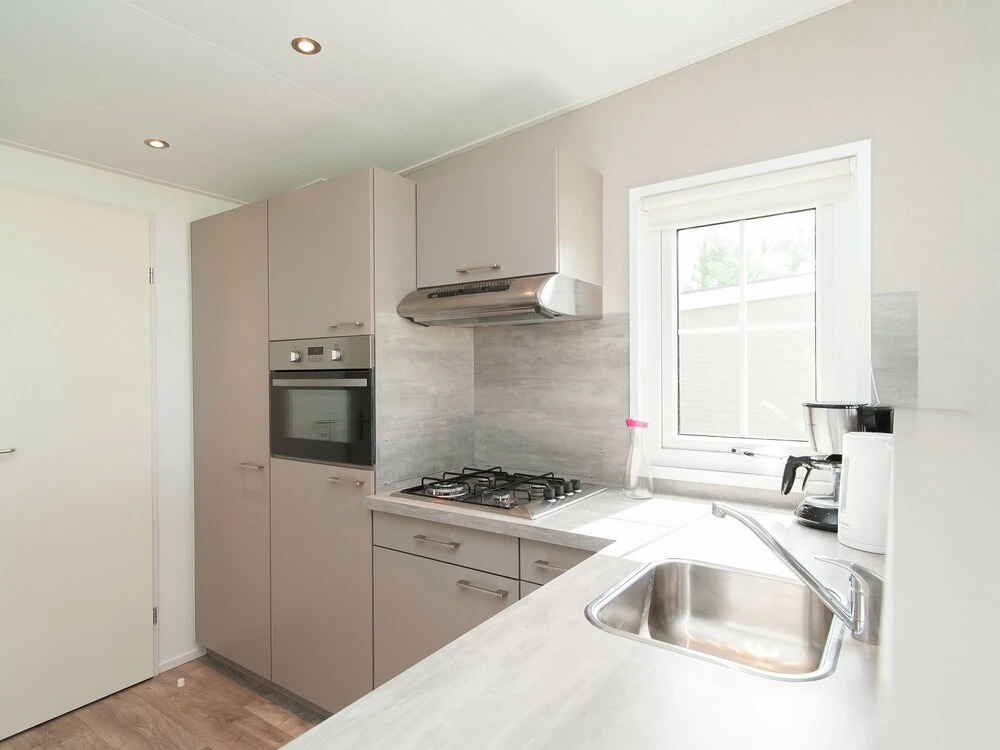 Lovely Chalet With Covered Terrace, Close to the North Sea