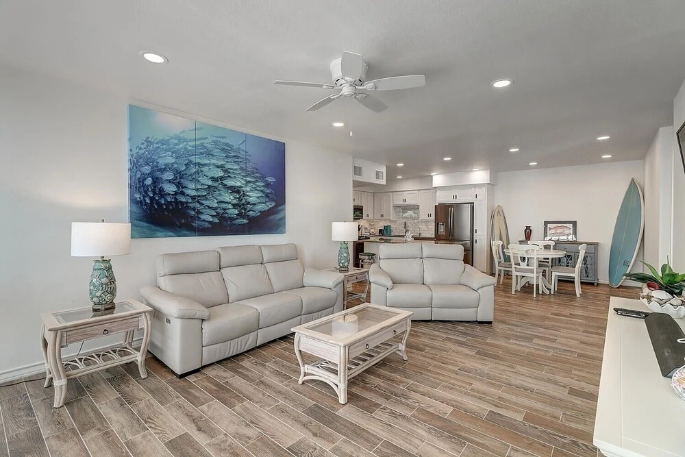 Channelview 208 2 Bedroom Condo by Redawning