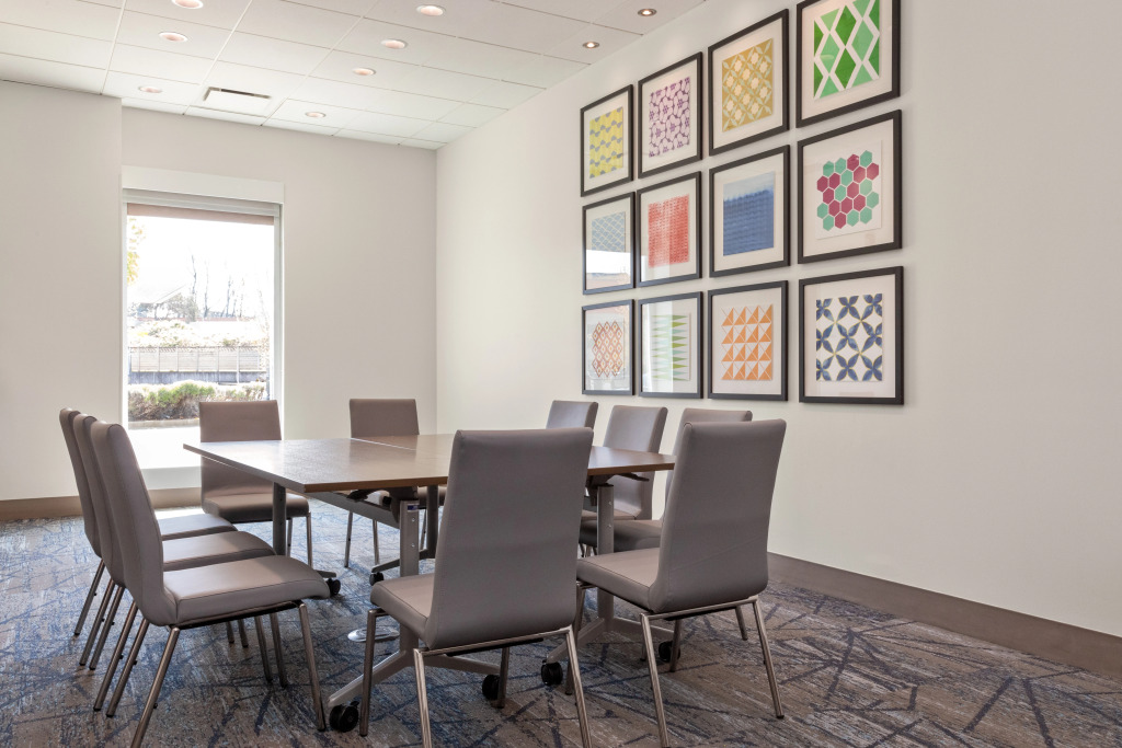 Holiday Inn Express & Suites Victoria-Colwood by IHG