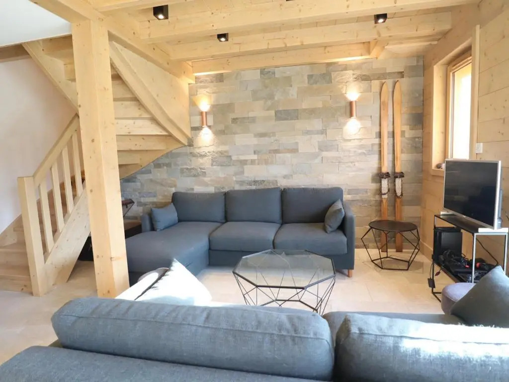 Chalet Neuf Exposé Plein Sud à 600m des Pistes avec Terrasse et Parking - FR-1-623-299