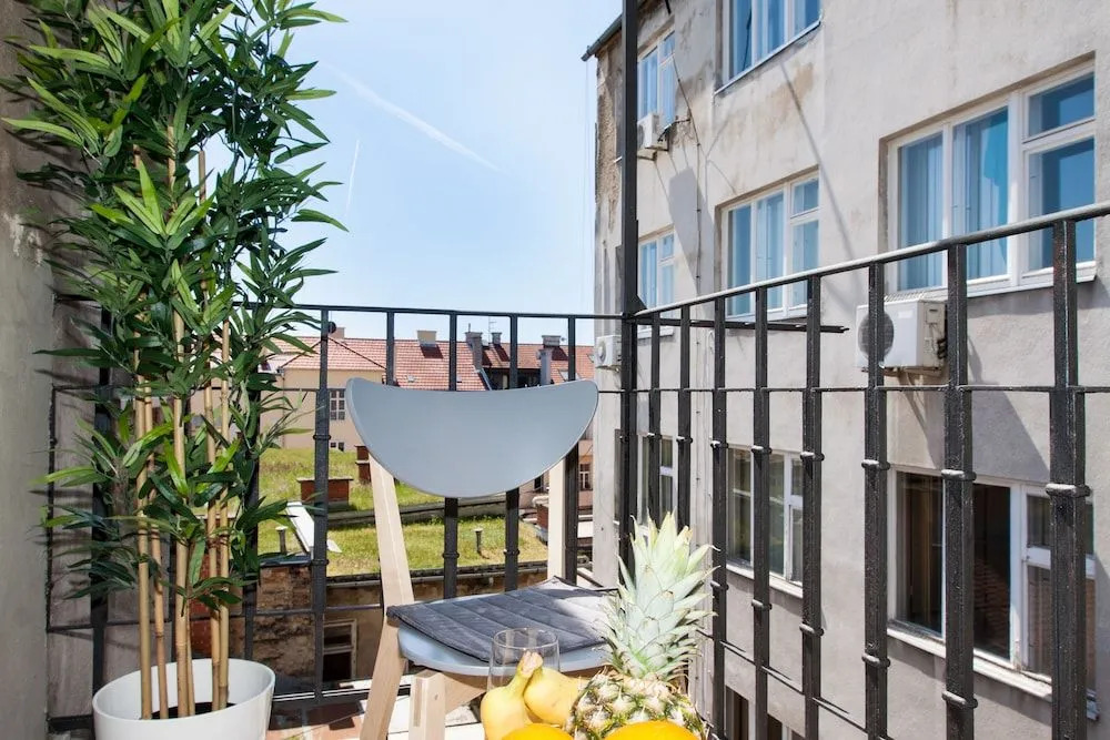 Karlo Main Square Apartments
