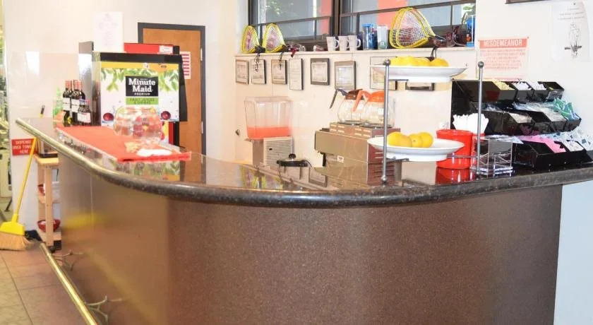 Zoders Inn and Suites