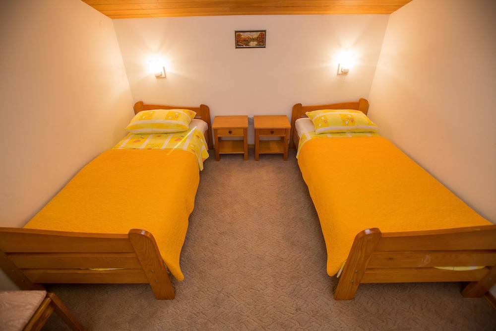 Apartments Lončar