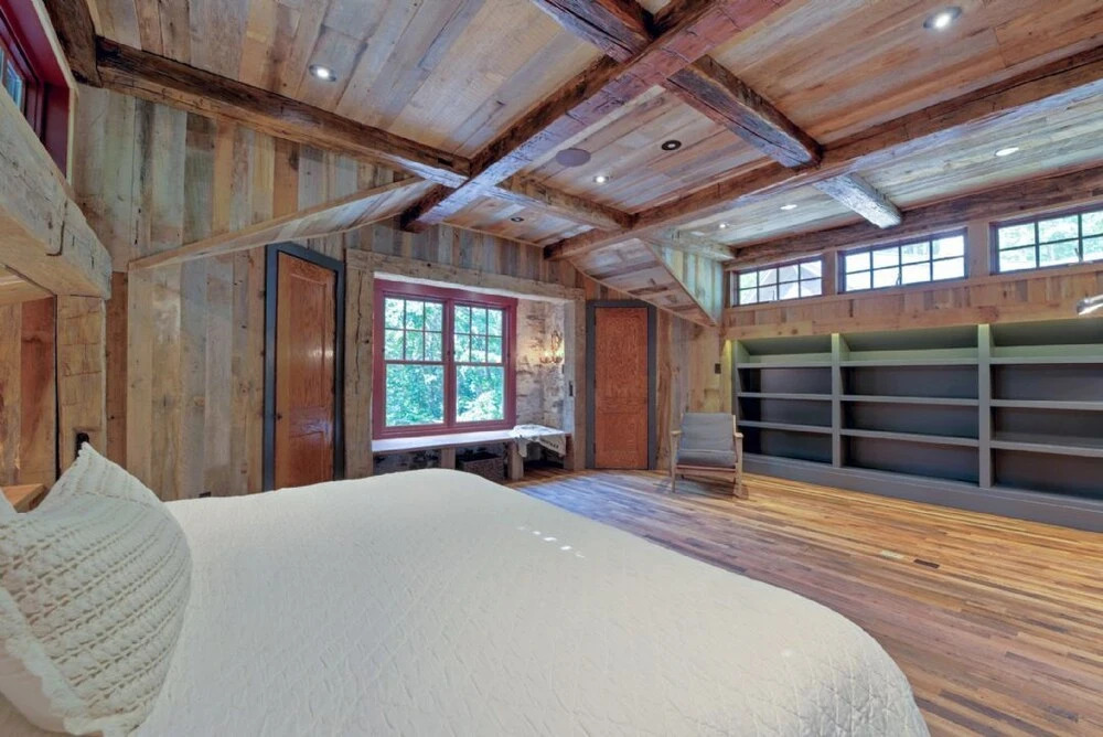 Storybrooke Place 5 Bedrooms 3.5 Bathrooms Home