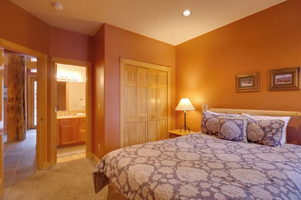 Hot Tub & Ski Shuttle: Rustic Breckenridge Retreat