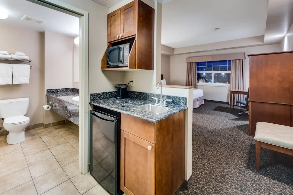 Heritage Inn Hotel & Convention Centre - Brooks