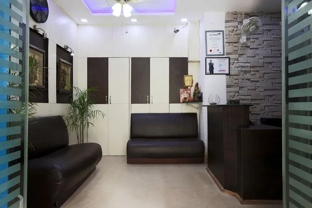 FabHotel Kailash Colony Metro Station