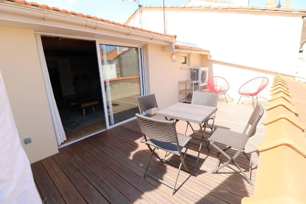 Rooftop terrasse 1 bedroom in rue d'Antibes, 5 min from the Croisette 214