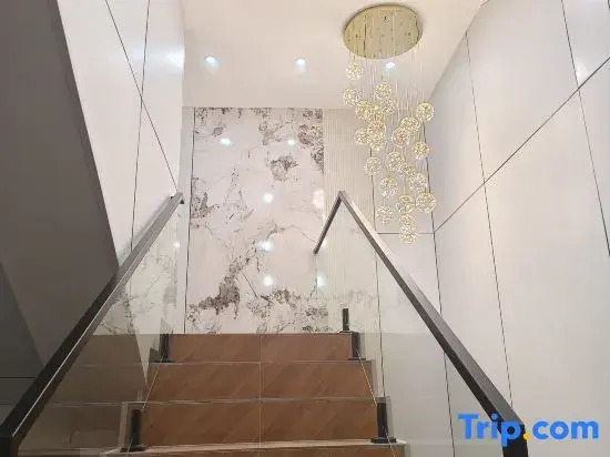 Wanduo Courtyard Homestay (Harbin Central Avenue Subway Station Hongzhuan Street Morning Market)